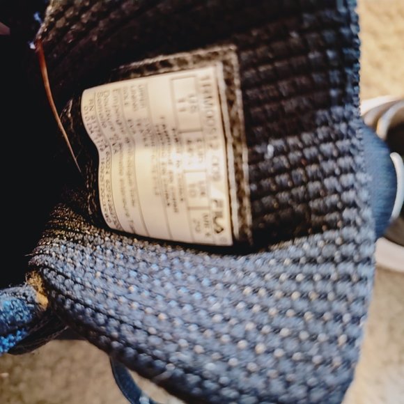 BLACK FILA SNEAKERS - SIZE 11 - MEMORY FOAM - Picture 4 of 6